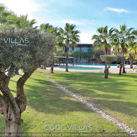 Serenity - Sea, Beach, Golf For 6 Guests דירה *