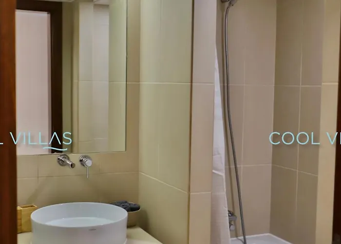 아파트 Serenity - Sea, Beach, Golf For 6 Guests *