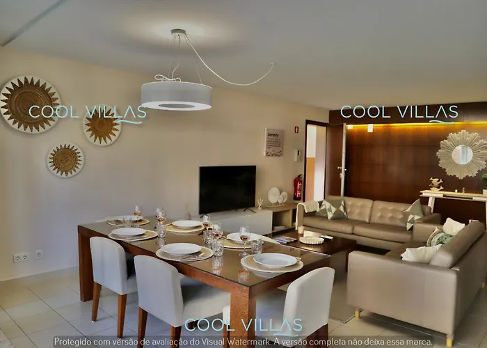 Serenity - Sea, Beach, Golf For 6 Guests 아파트 *